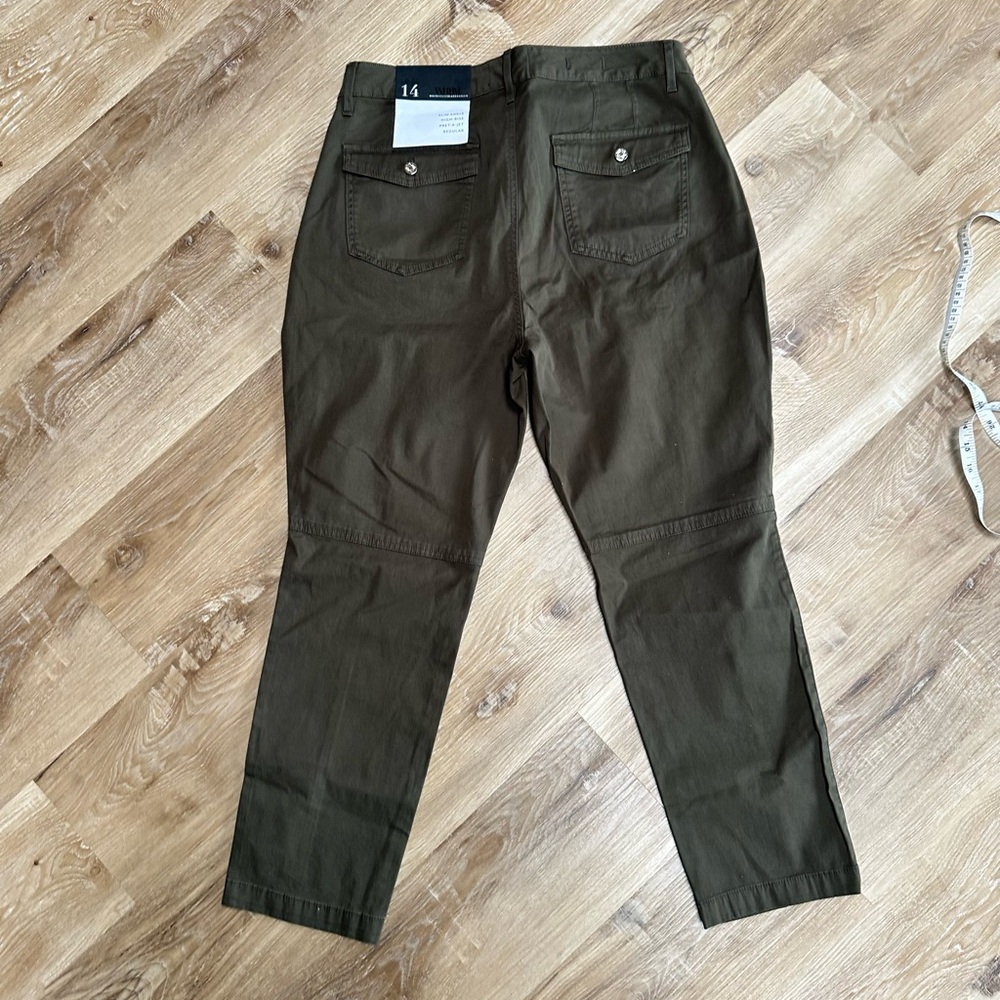 White House Black Market Dark Olive Cargo Pants - Picture 5 of 5